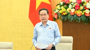 El presidente de la Asamblea Nacional, Tran Thanh Man, habla en la cita.