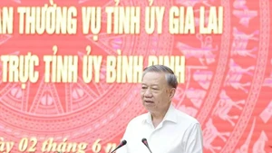 El secretario general del Partido Comunista de Vietnam (PCV), To Lam, interviene en la reunión. (Foto: VNA)
