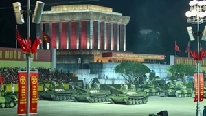 [Vídeo] Majestuoso segundo ensayo general de desfile militar en la Plaza de Ba Dinh