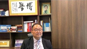Wong Kam-fai, miembro del Consejo Legislativo de Hong Kong, en la entrevista. (Foto: VNA)