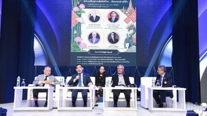 En la cita (Foto: Nhan Dan)