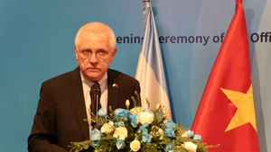 El embajador de Argentina en Vietnam, Marcos Antonio Bednarski, habla en la cita. (Foto: nongnghiepmoitruong.vn)