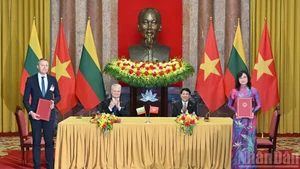 [Foto] Vietnam y Lituania cooperan en diversos campos importantes