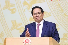 El primer ministro de Vietnam, Pham Minh Chinh, imparte directrices en la sesión. (Foto: Nhan Dan)