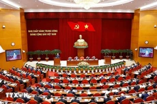 En la sesión inaugural de un pleno del Comité Central del PCV del XIII mandato. (Foto: VNA)