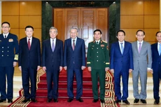 [Foto] Dirigente partidista vietnamita recibe a ministros de Relaciones Exteriores, Defensa y Seguridad Pública de China 