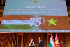 Nexos de asociación integral Vietnam-Hungría se desarrollan en todos los ámbitos