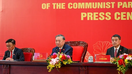 El secretario general del Partido Comunista de Vietnam, To Lam, presidió la conferencia de prensa internacional. (Foto: Nhan Dan)