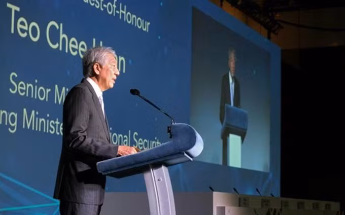 El ministro coordinador de Seguridad Nacional de Singapur, Teo Chee Hean, interviene en el evento. (Fotografía: VNA)