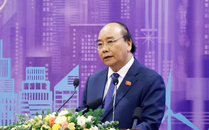 El primer ministro de Vietnam, Nguyen Xuan Phuc, habla en el foro (Foto: VNA)
