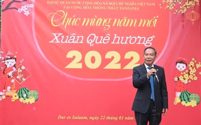  El embajador Nguyen Nam Tien habla en la cita (Fuente: VNA)