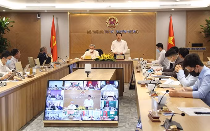 En el evento del Índice de evaluación de transformación digital de 2020 (Fuente: hanoimoi.com.vn)