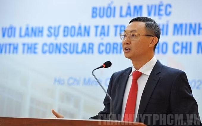 Tran Phuoc Anh, subdirector del Departamento de Relaciones Exteriores de Ciudad Ho Chi Minh. (Fotografía: thanhuytphcm.vn)