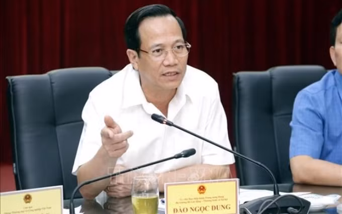El Ministro de Trabajo, Inválidos de Guerra y Asuntos Sociales, Nguyen Ngoc Dung (Fuente: VNA)