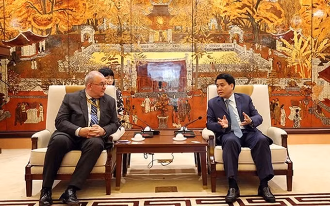 Hanoi facilita proyectos de cooperación de empresas belgas