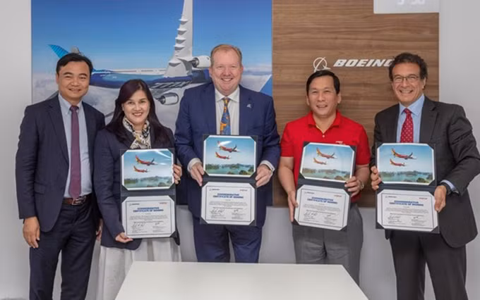 Vietjet y Boeing firman un acuerdo en la exposición internacional Farnborough International AirShow 2022. (Fotografía: Vietjetair.com)