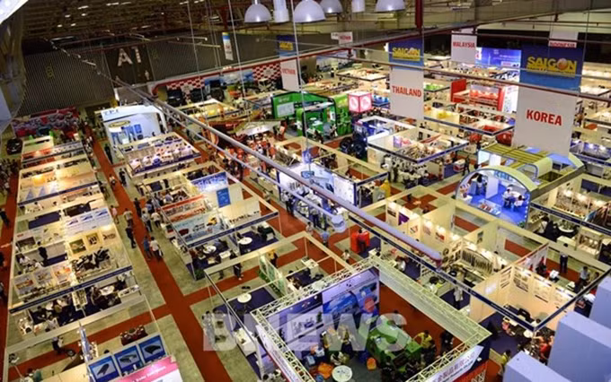 El panorama de la 17ª Exposición Internacional sobre Automoción, Motocicletas, Vehículos Eléctricos e Industria Auxiliar. (Fotografía: VNA)