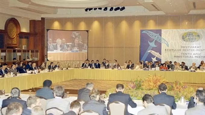 La X Reunión ministerial de APEC en Malasia en 1998. Durante la apertura, Vietnam, Rusia y Perú fueron incorporados al APEC. (Fuente: VNA)