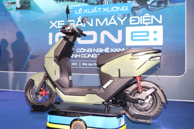 Honda Vietnam lanza oficialmente su primer scooter eléctrico de producción nacional, el ICON e: (Foto: VNA)
