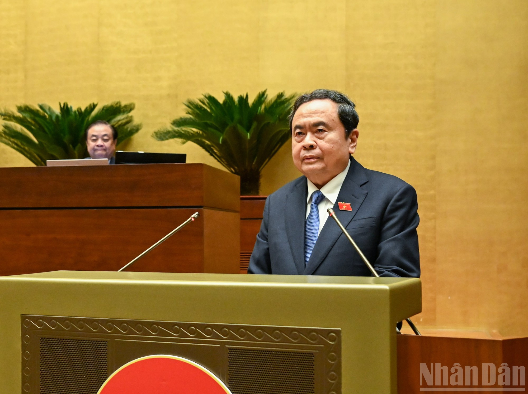 El presidente de la Asamblea Nacional de Vietnam, Tran Thanh Man, toma la palabra en el evento.