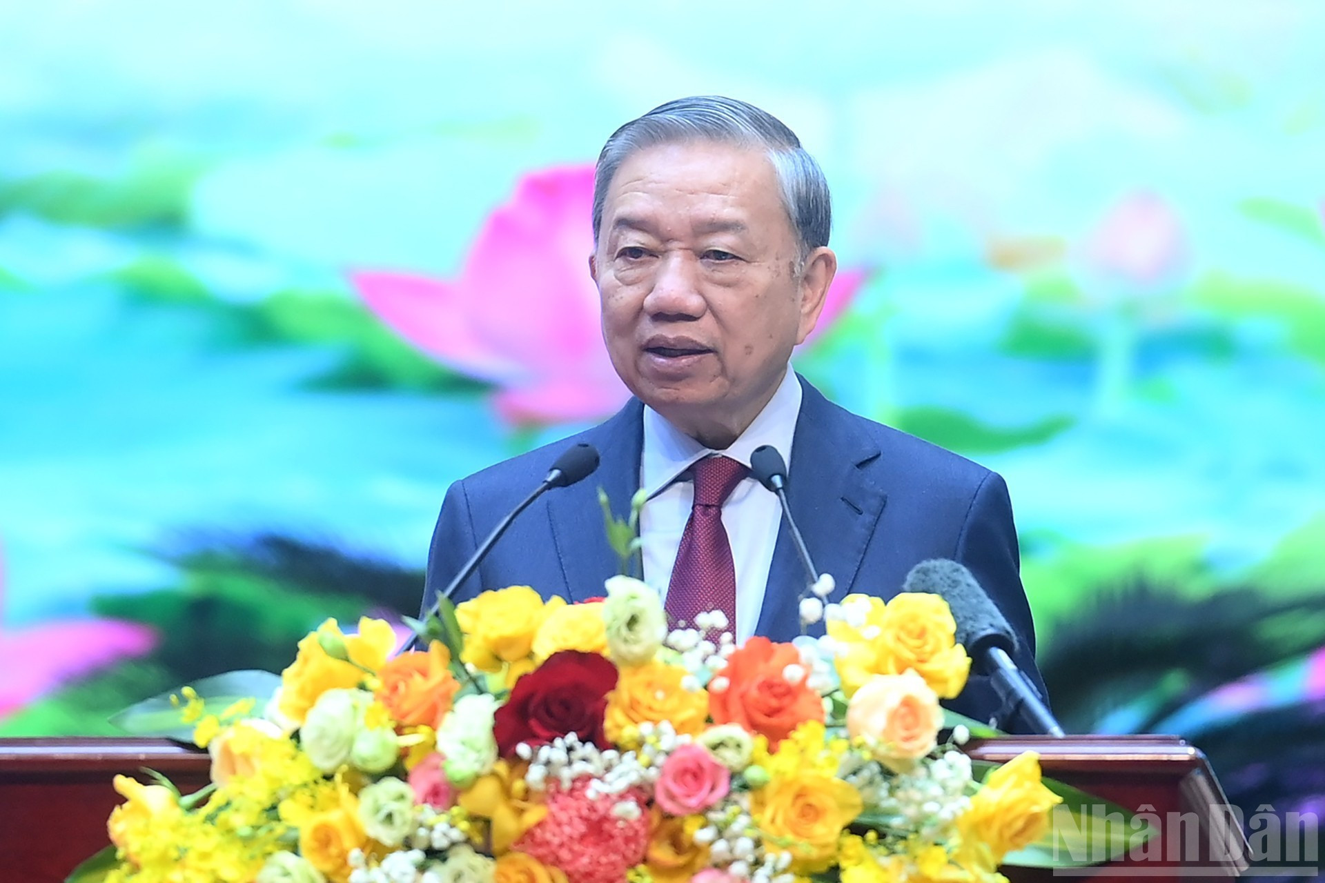 El líder partidista To Lam destaca las contribuciones de la Comisión de Asuntos Internos.