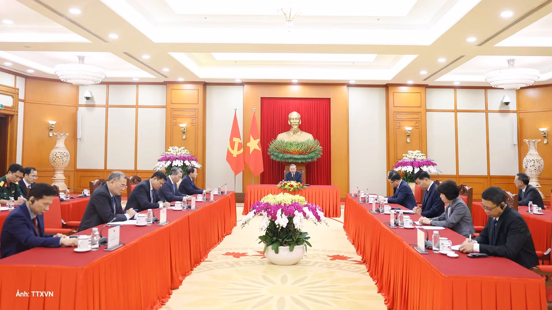 Conversación telefónica entre el secretario general del Partido Comunista y presidente de Vietnam, To Lam, y el primer ministro australiano, Anthony Albanese, el 24 de abril de 2026. (Foto: VNA)