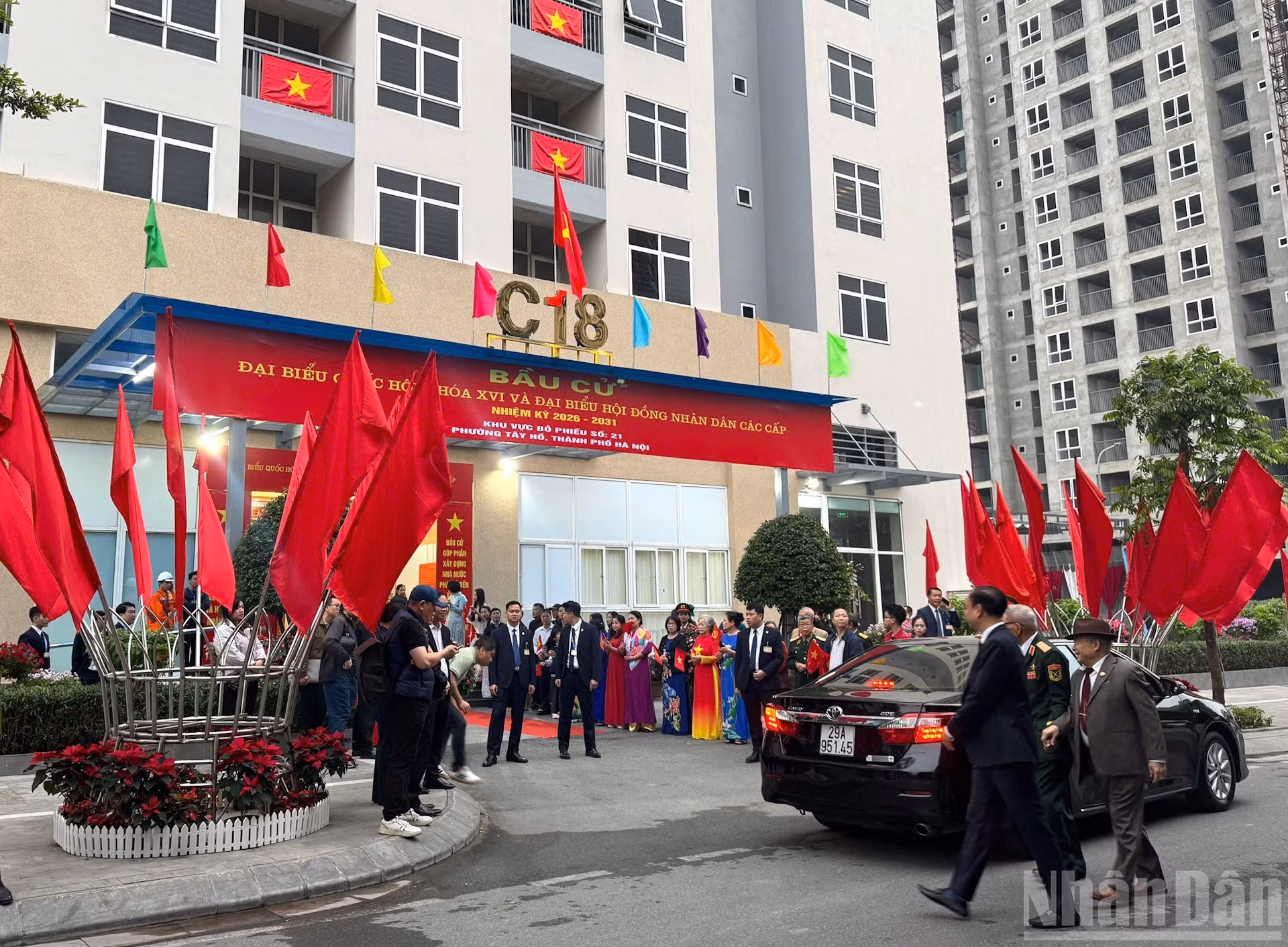 En el punto electoral número 21, ubicado en el barrio de Tay Ho, en Hanói.