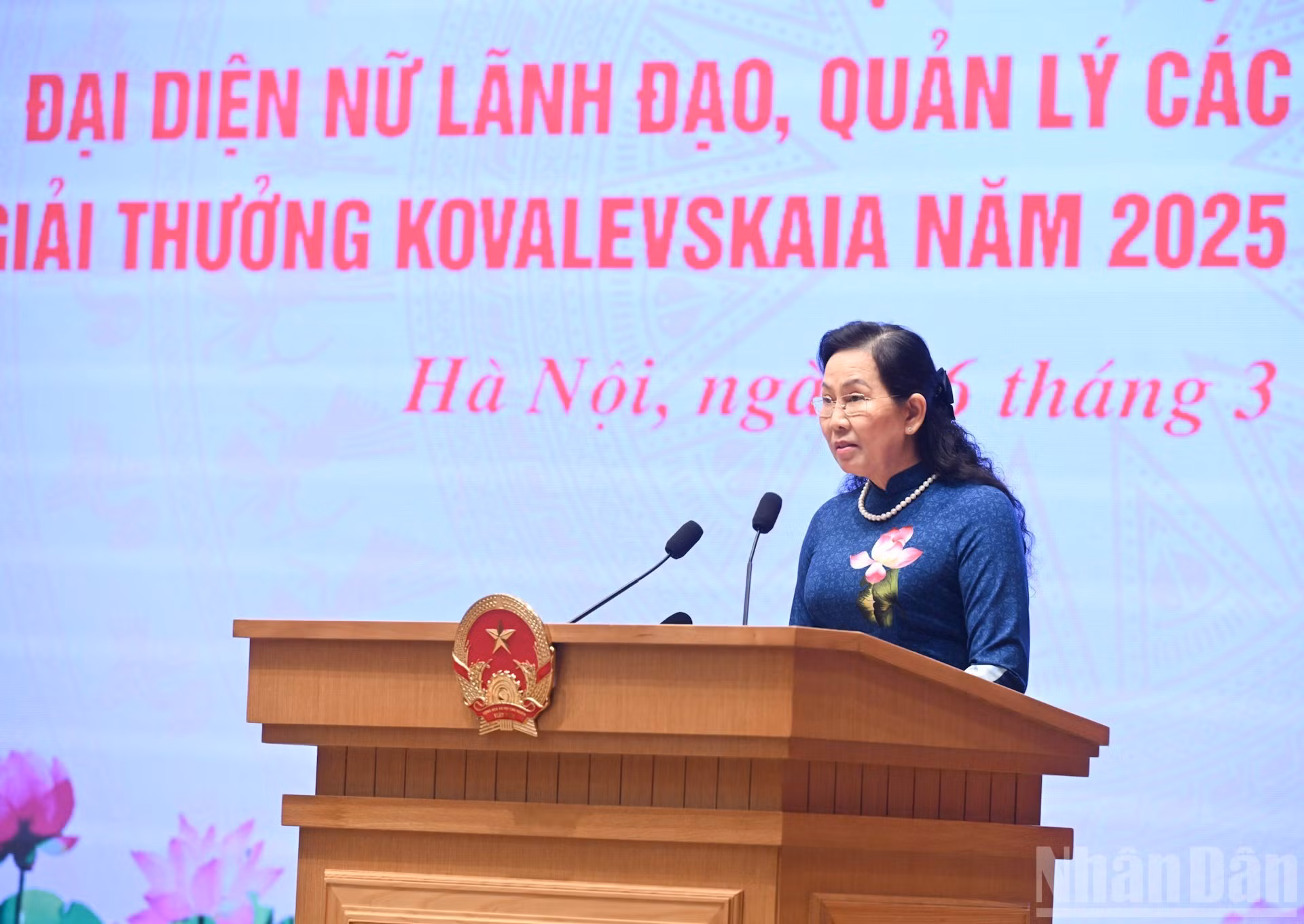 La secretaria del Comité del Partido Comunista de Vietnam de la Unión de Mujeres Vietnamitas, Le Thi Thuy, habla en la cita.