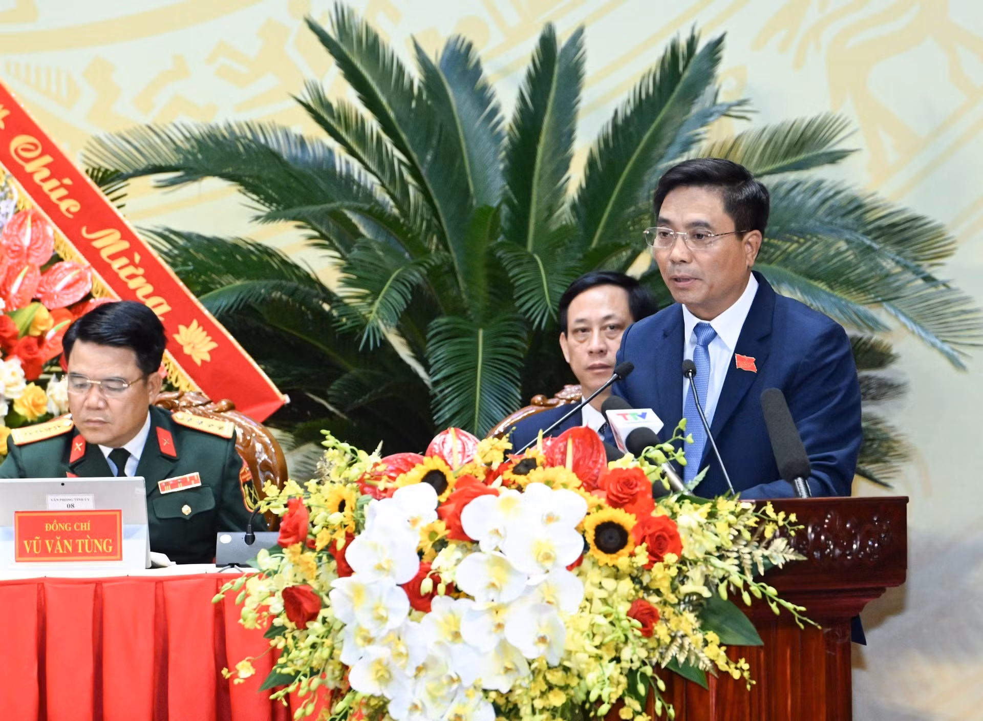 El secretario del Comité del PCV de la provincia de Thanh Hoa, Nguyen Doan Anh, habla en la cita.