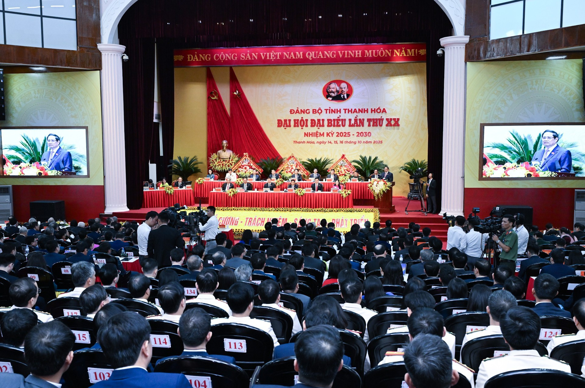 El evento reúne a 487 delegados que representan a más de 240 mil militantes en toda la provincia.