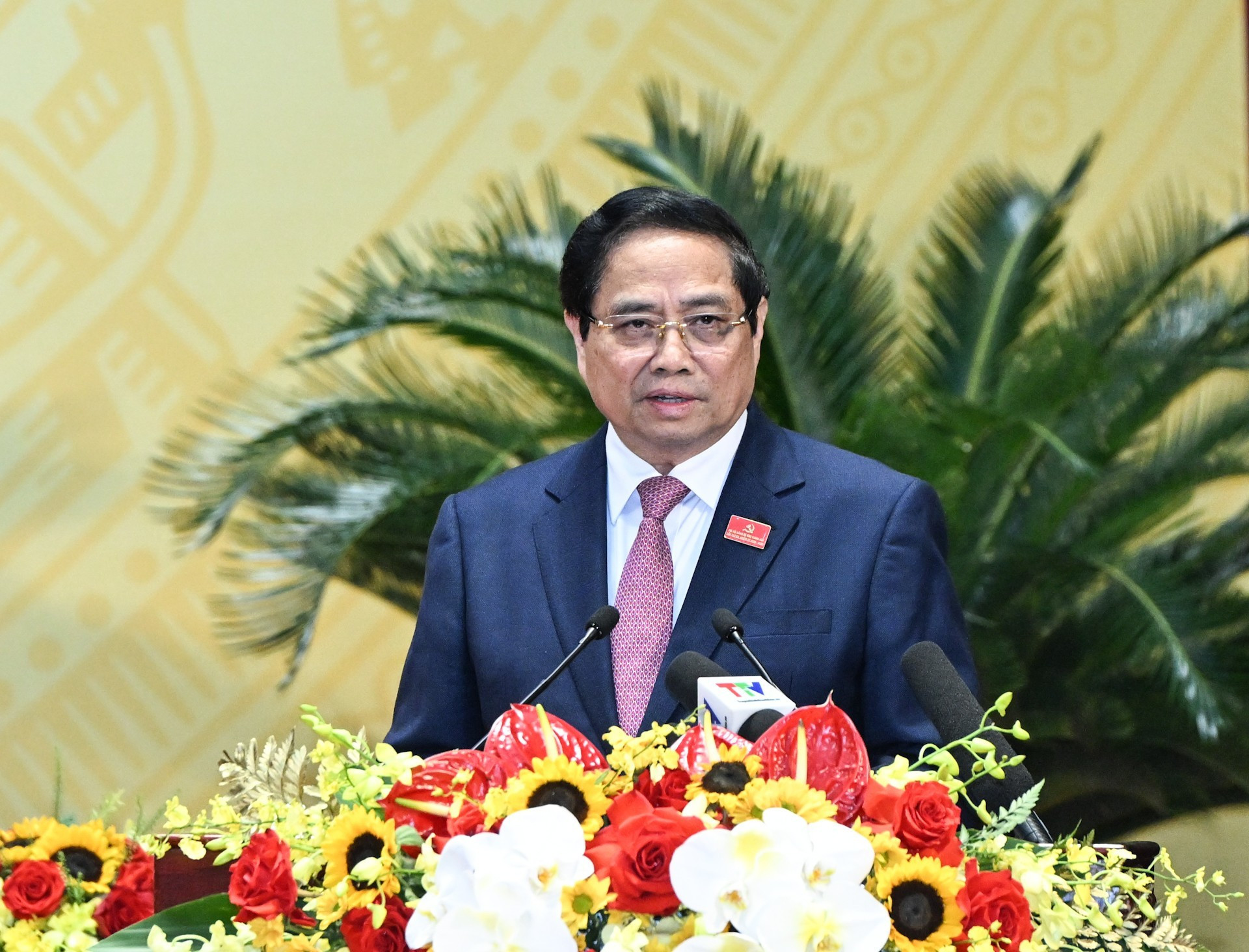 El premier Pham Minh Chinh toma la palabra en la cita.