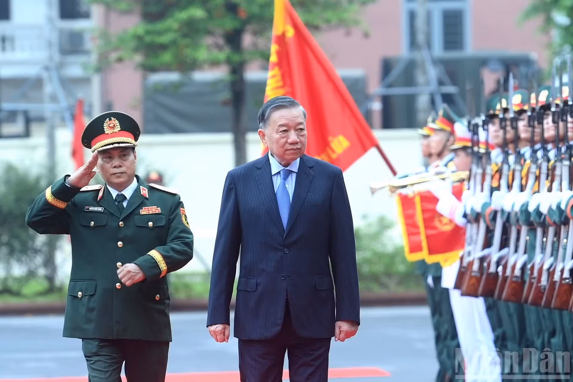 El secretario general del Partido Comunista y presidente de Vietnam, To Lam, asiste al evento.