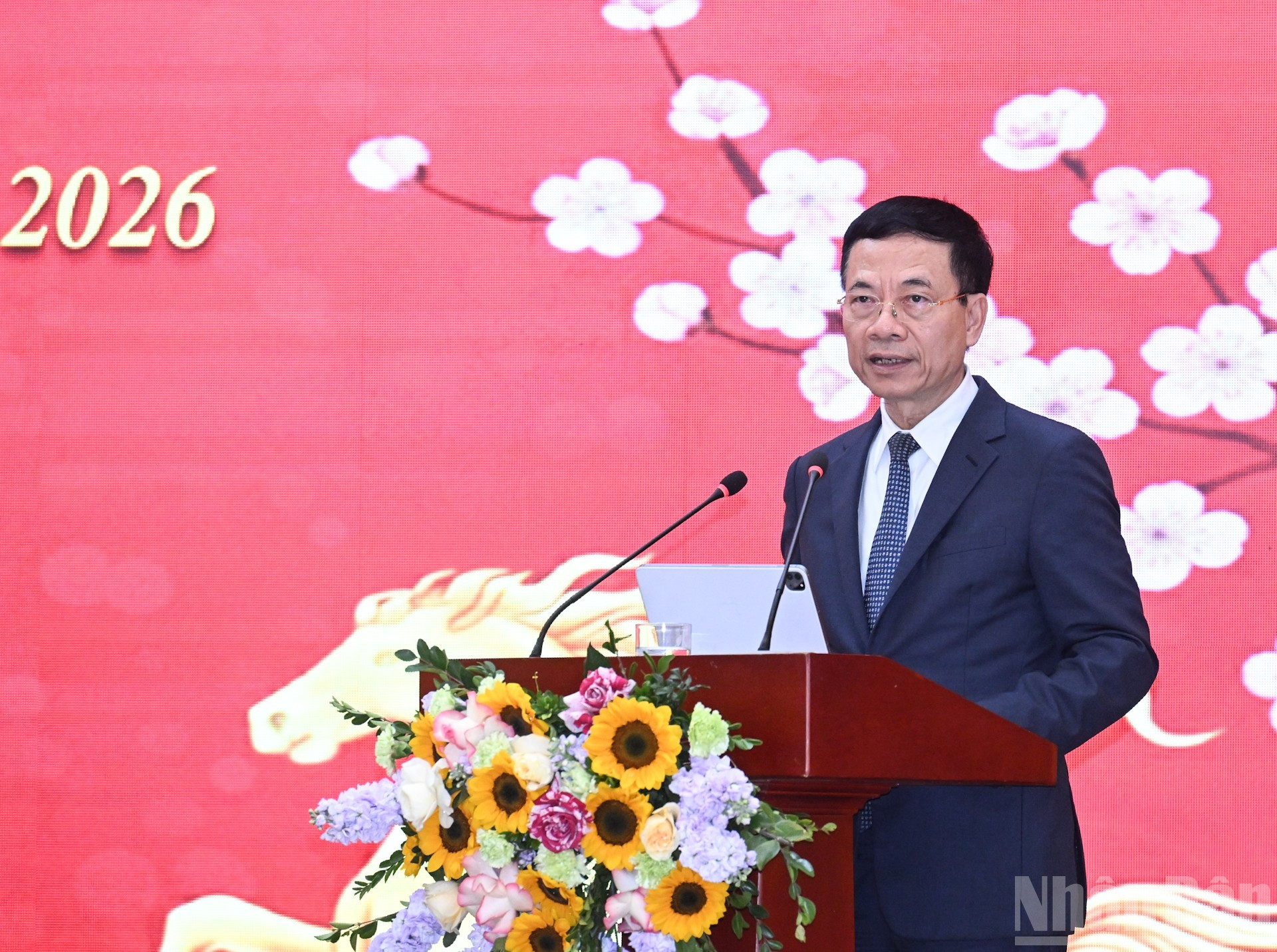 El ministro de Ciencia y Tecnología, Nguyen Manh Hung, habla en el evento.