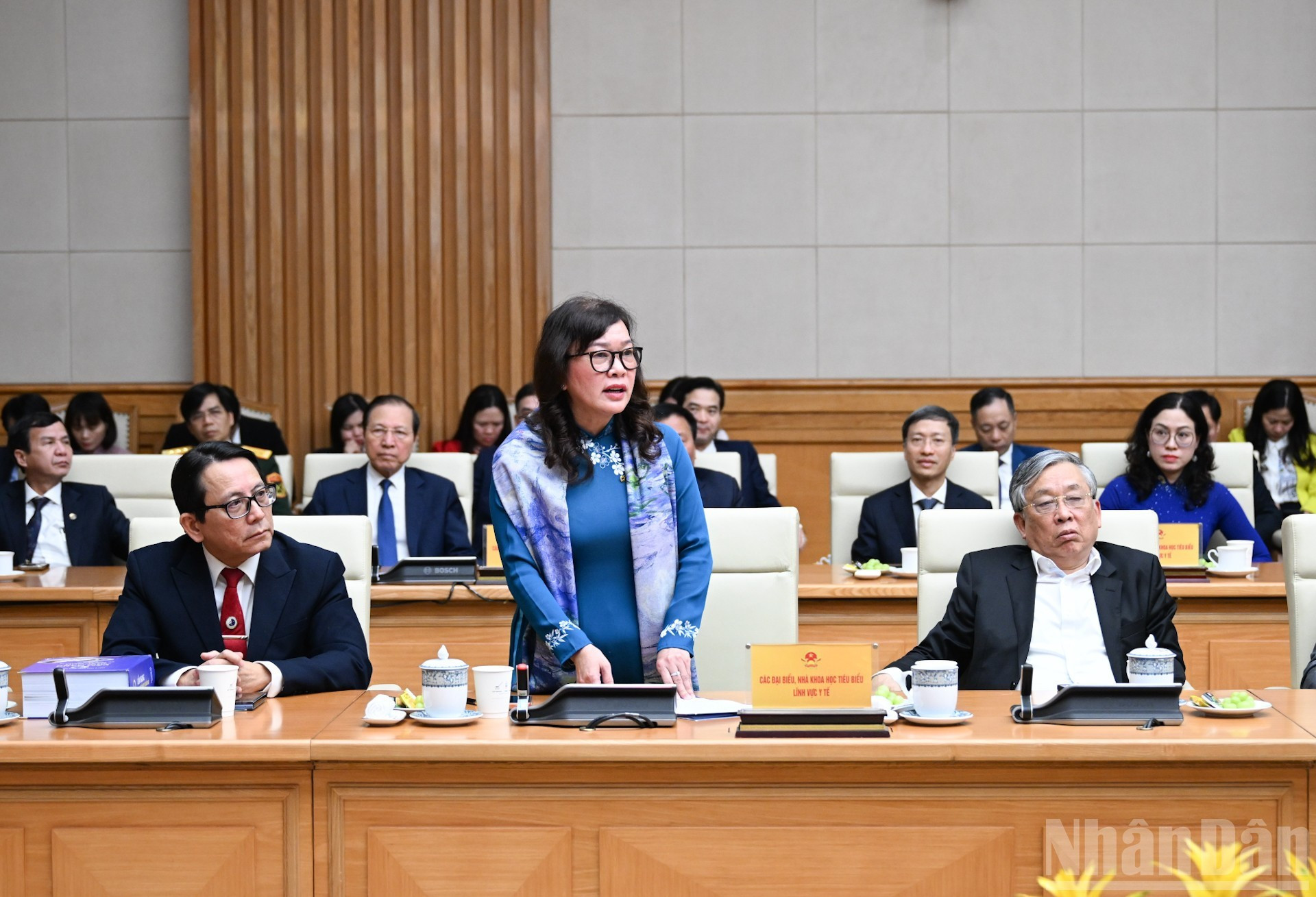 La profesora asociada y doctora Nguyen Minh Phuong, presidente del Consejo de la Universidad de Medicina y Farmacia de Can Tho, presenta su opinión.