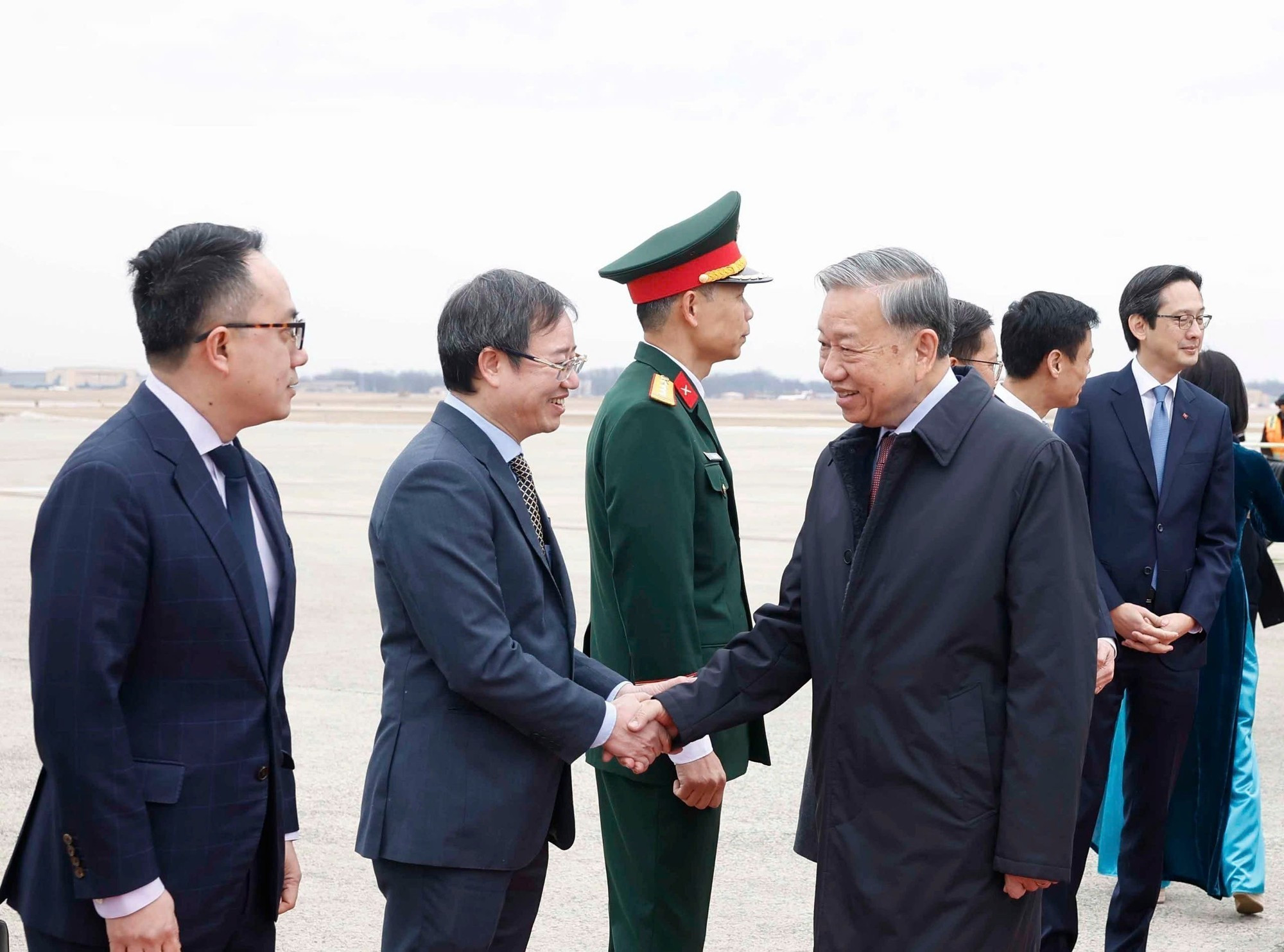 En la ceremonia de recepción al dirigente partidista To Lam.