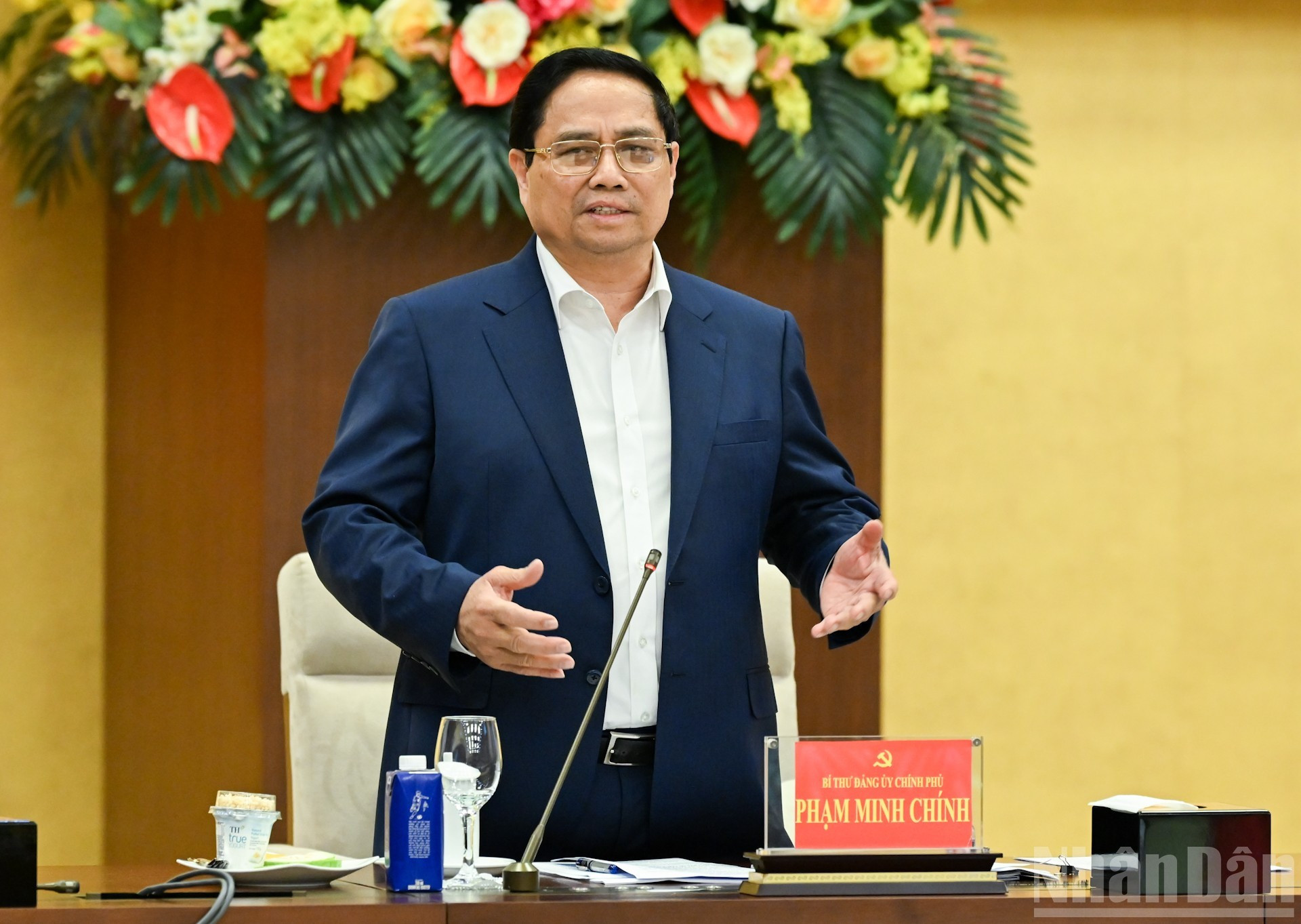 El premier Pham Minh Chinh toma la palabra en la cita. El premier Pham Minh Chinh toma la palabra en la cita.