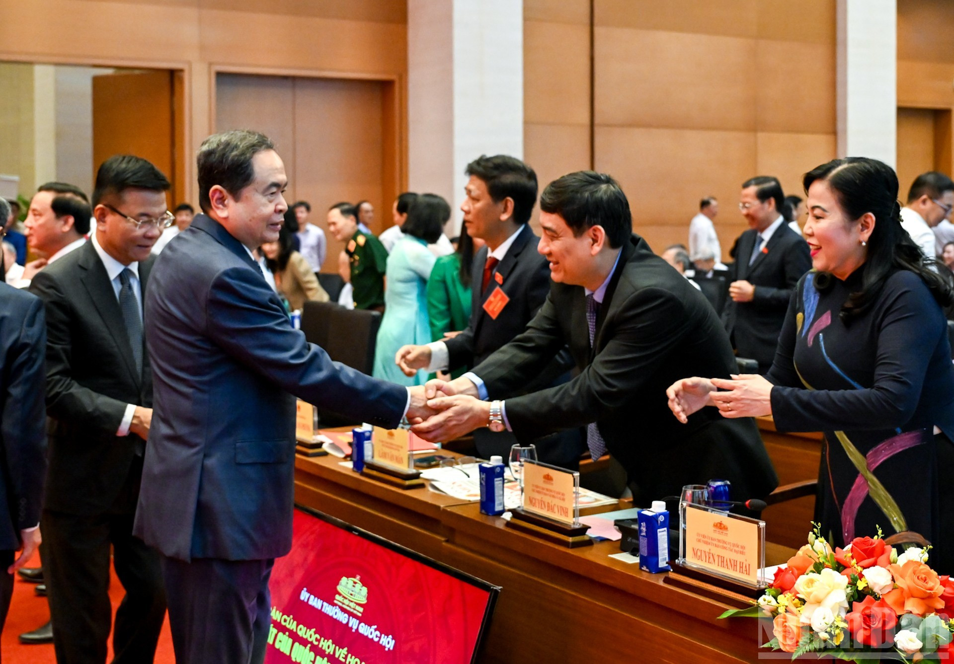 El presidente de la ANV, Tran Thanh Man, saluda a los asistentes al evento. El presidente de la ANV, Tran Thanh Man, saluda a los asistentes al evento.