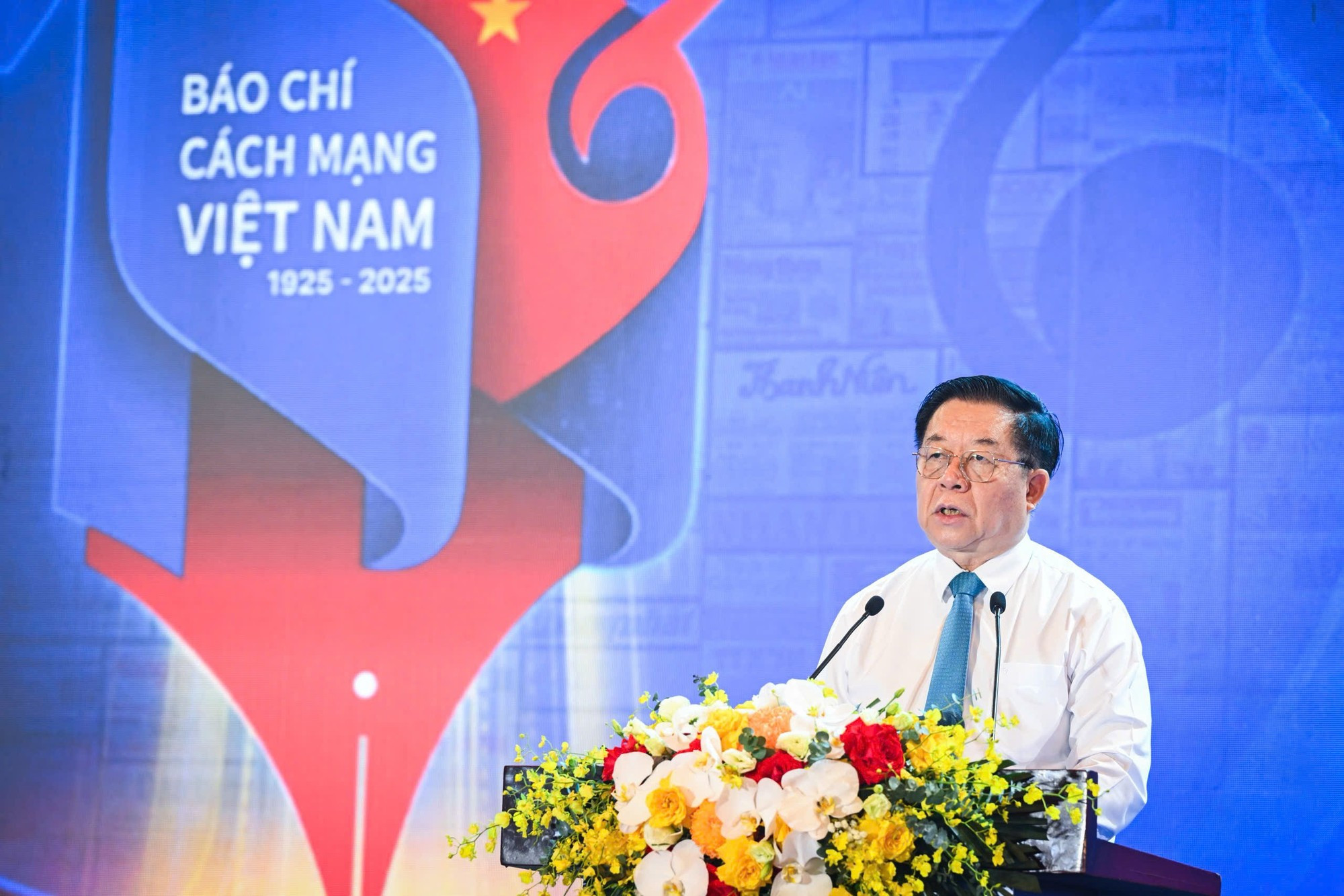 El jefe de la Comisión de Comunicación y Movilización de Masas del Comité Central del Partido Comunista de Vietnam, Nguyen Trong Nghia, habla en la cita.