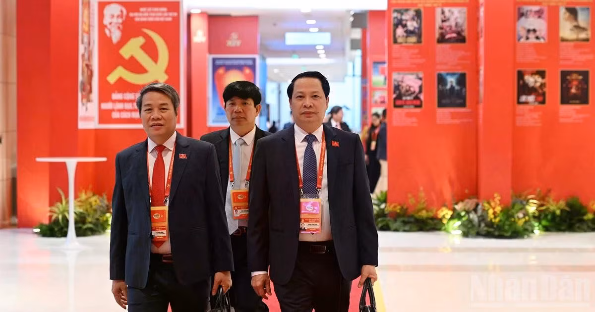[Foto] Delegados asisten a la sesión inaugural del XIV Congreso Nacional del Partido Comunista de Vietnam