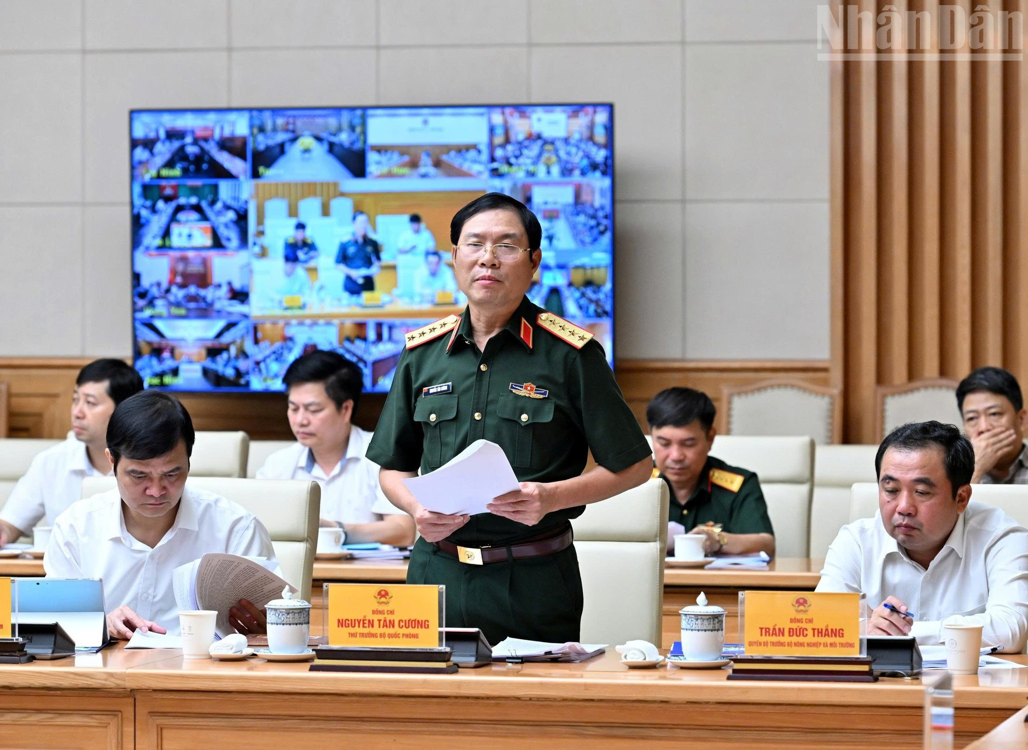 El general Nguyen Tan Cuong, jefe del Estado Mayor General del Ejército Popular de Vietnam y viceministro de Defensa, habla en el evento. El general Nguyen Tan Cuong, jefe del Estado Mayor General del Ejército Popular de Vietnam y viceministro de Defensa, habla en el evento.