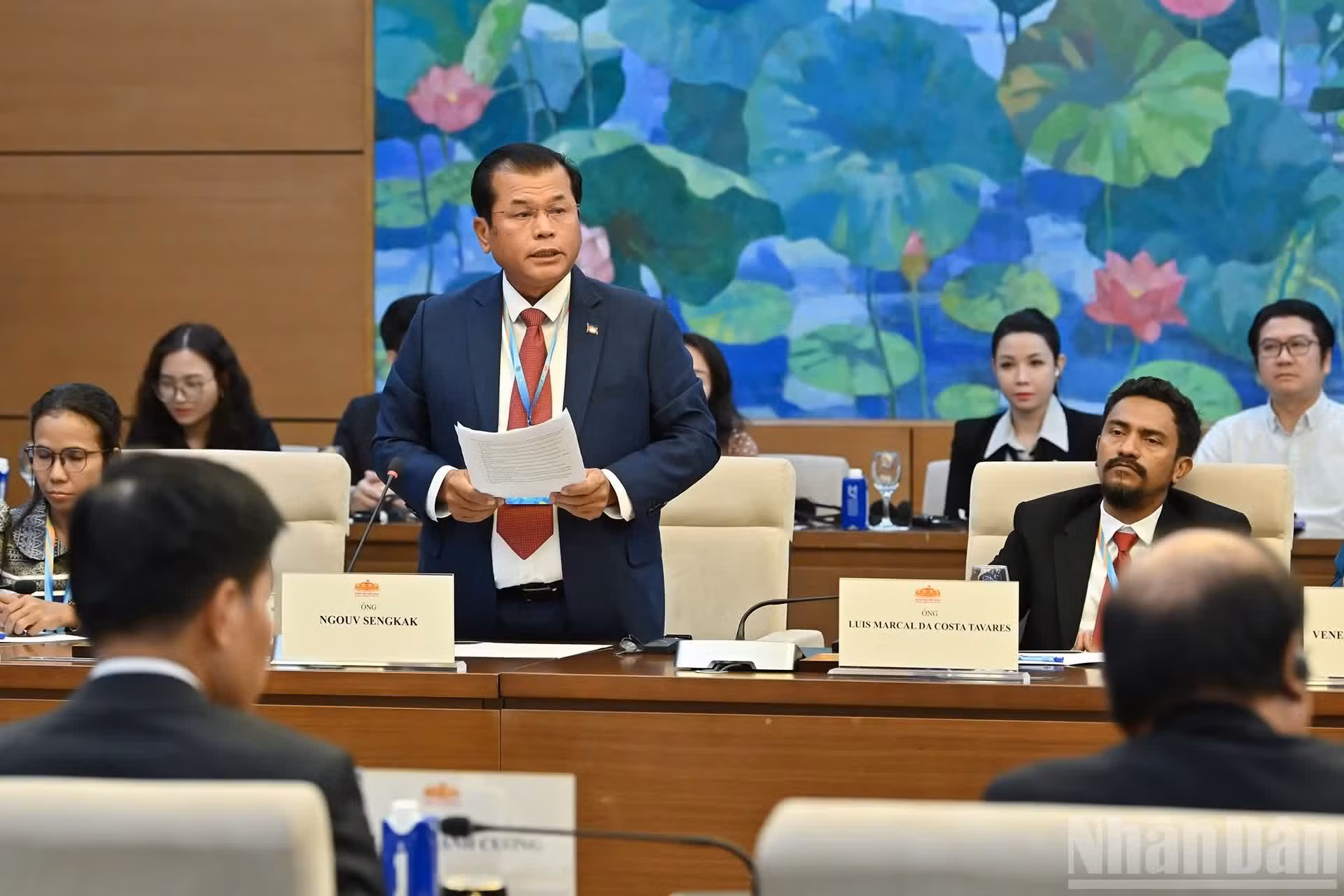 El vicegobernador de la provincia camboyana de Siem Reap, Ngouv Sengkak, pronuncia un discurso.