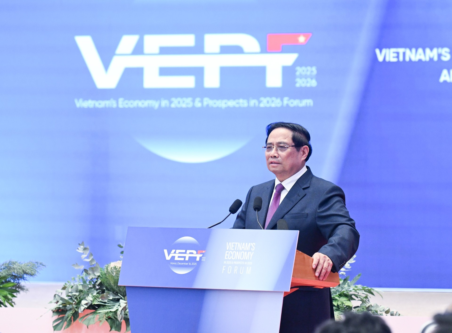 El premier Pham Minh Chinh habla en la cita.