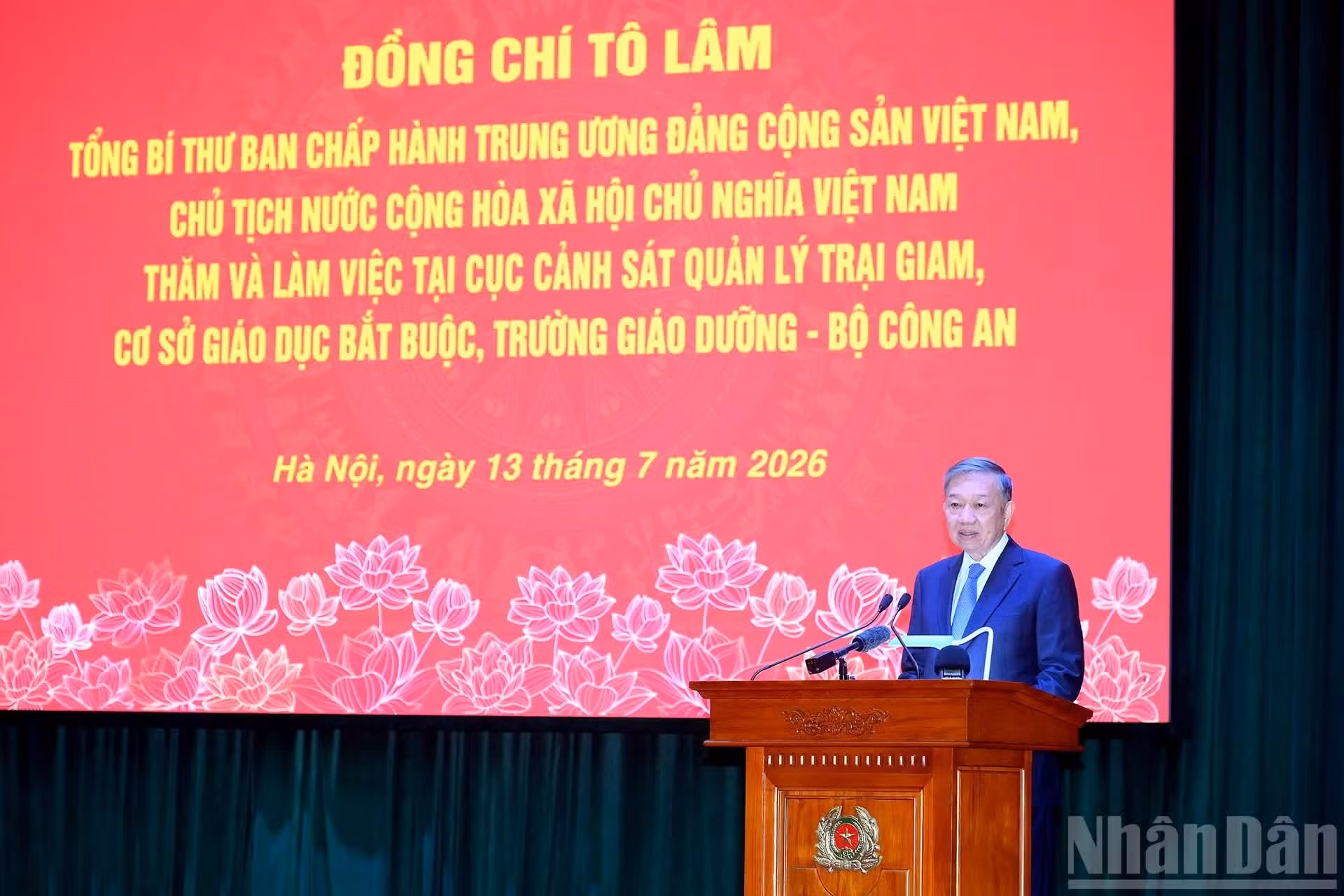 El secretario general del Partido Comunista y presidente de Vietnam, To Lam, toma la palabra en el encuentro.