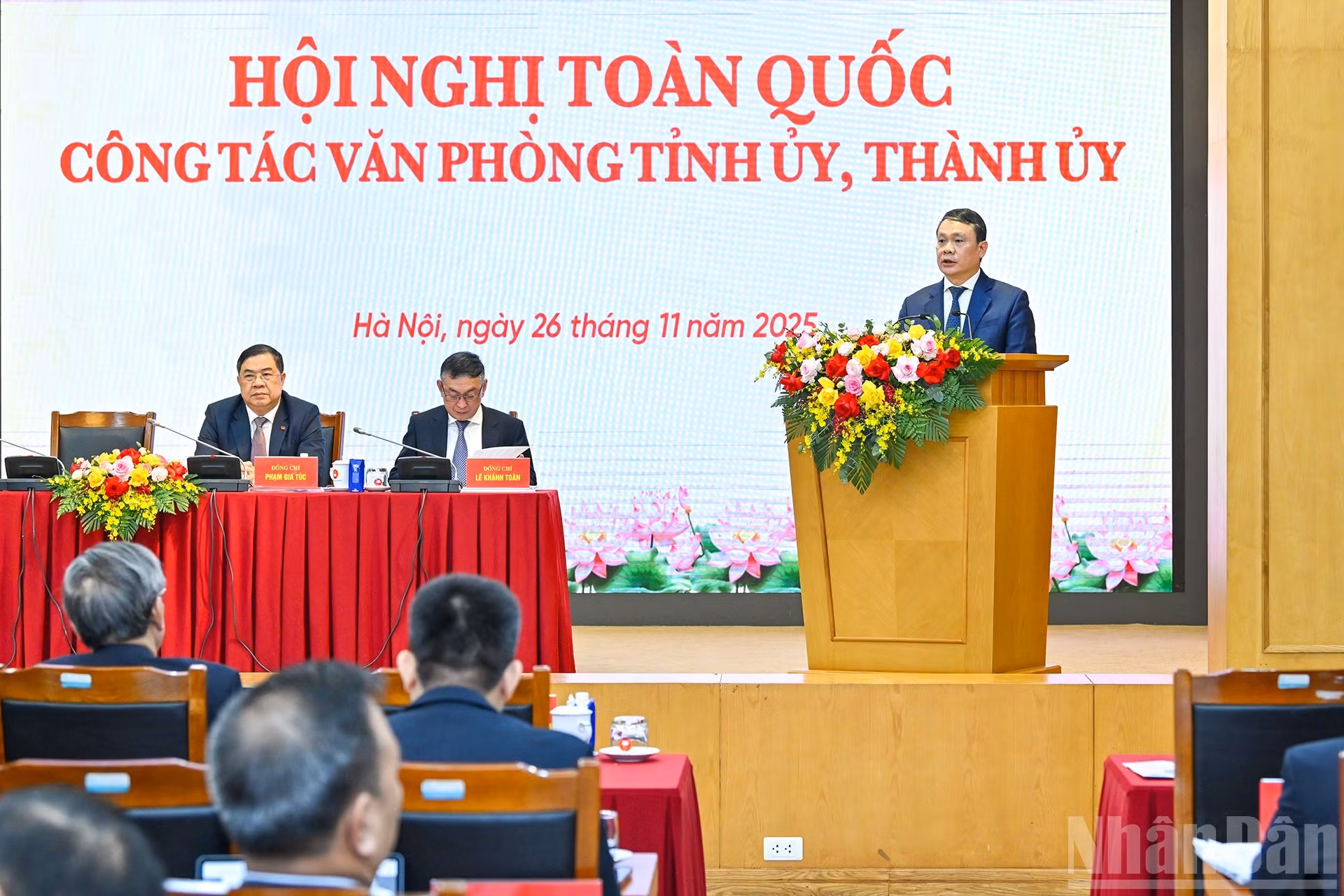 El subjefe de la Oficina del Comité Central del PCV, Le Khanh Toan.