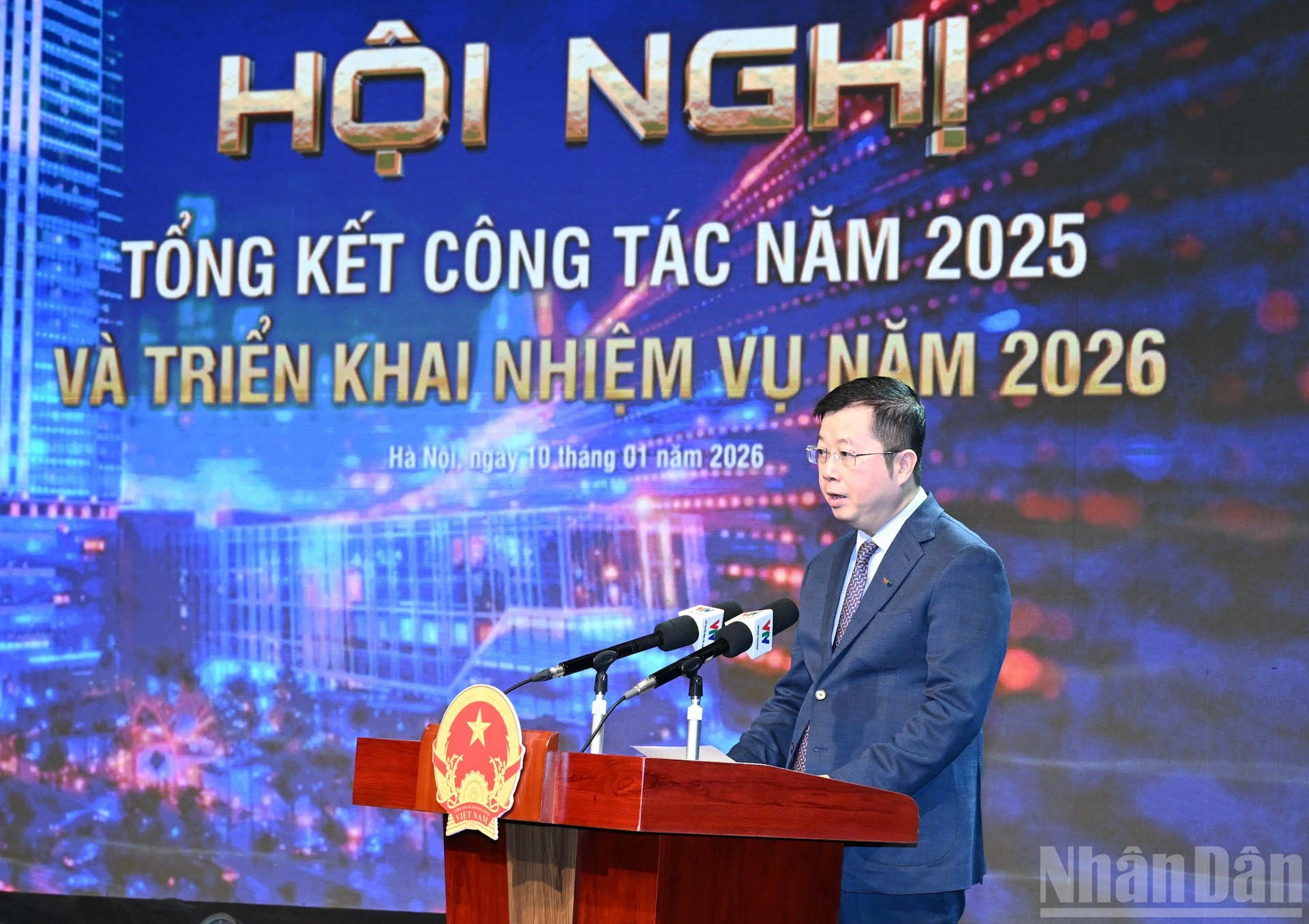 El director general de la VTV, Tran Thanh Lam, habla en el evento.