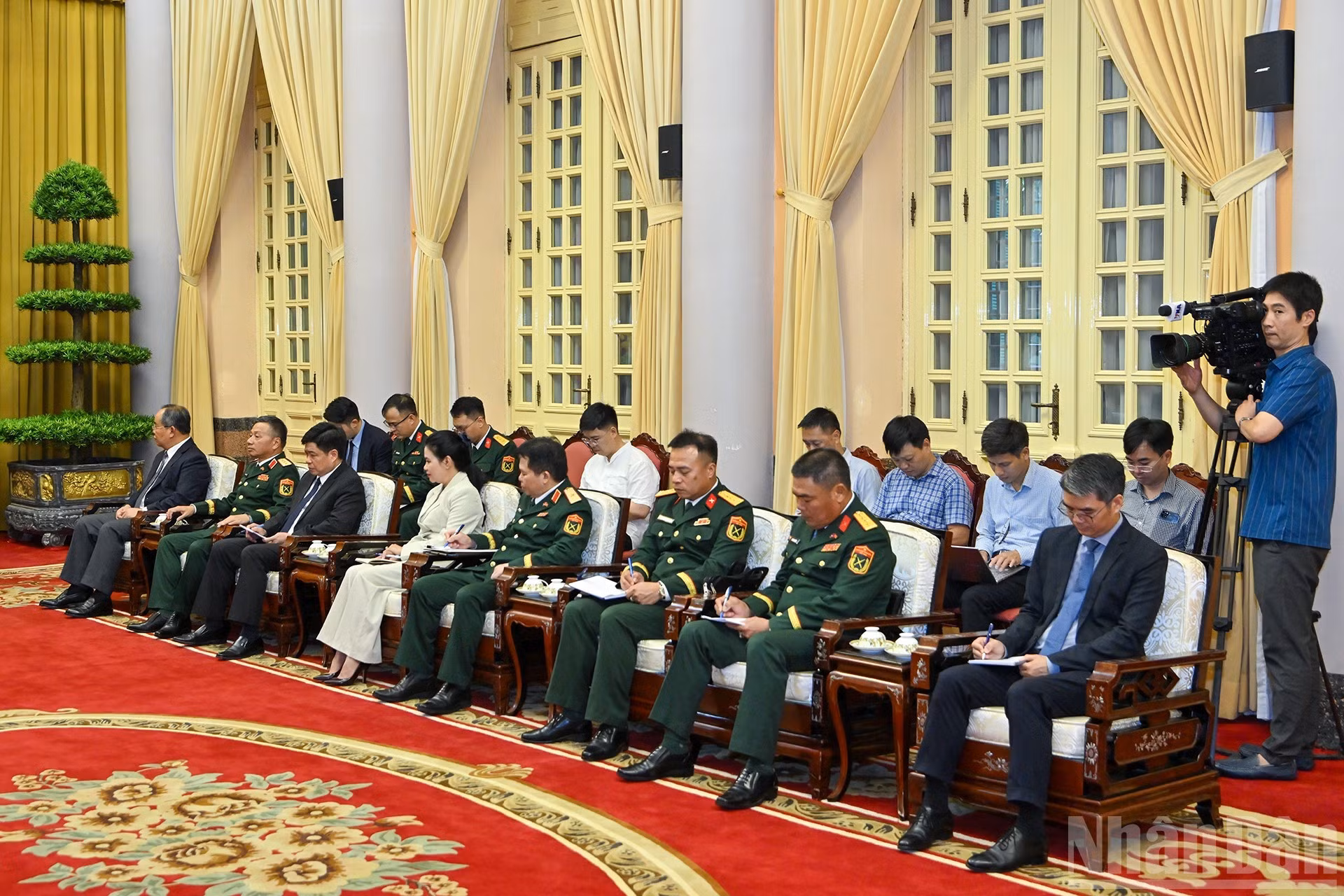 Delegados vietnamitas en el encuentro.