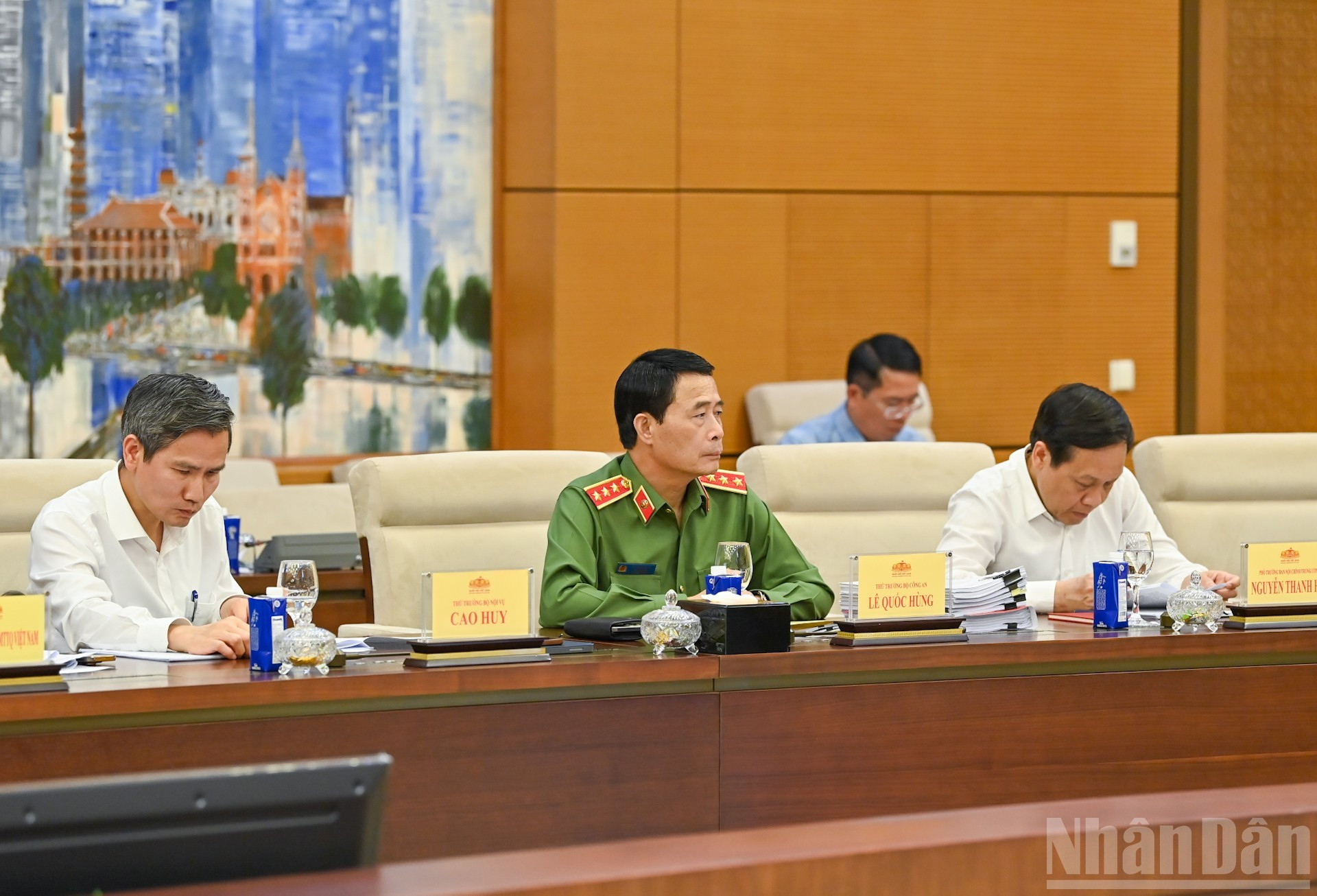 Miembros del Comité acuden a la cita.