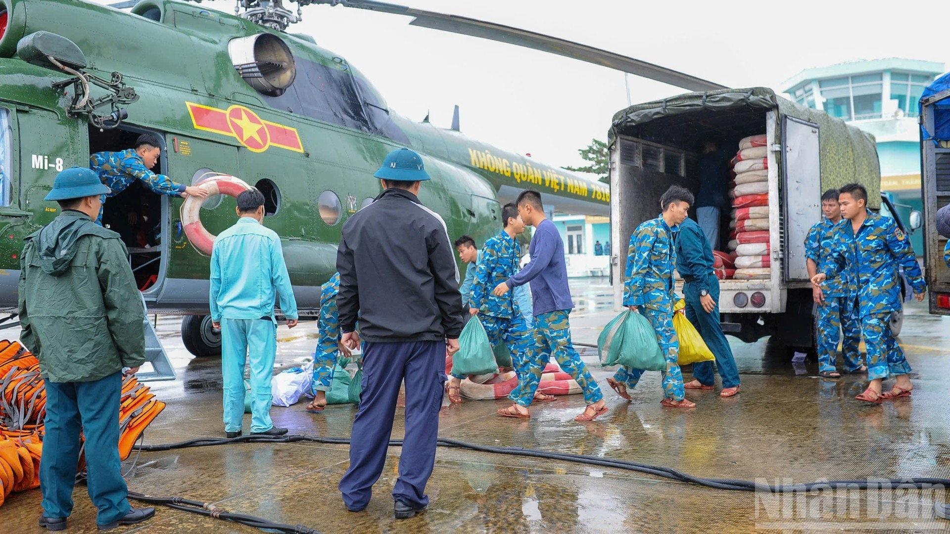 Los suministro alimentarios se trasladan con rapidez y eficacia.