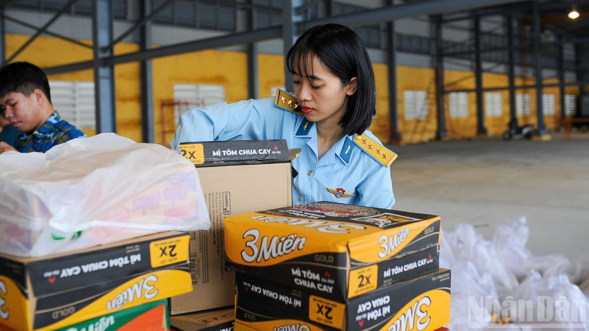 Los oficiales y soldados realizan las labores con un alto sentido de responsabilidad.