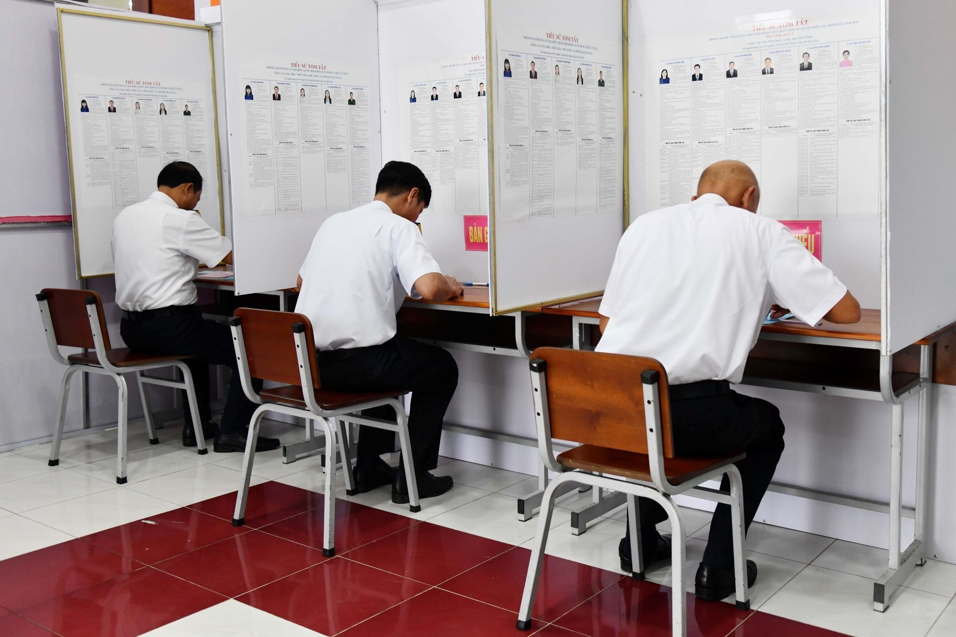 Los militares eligen a los representantes más destacados y dignos de representar la voluntad y las aspiraciones de los votantes.